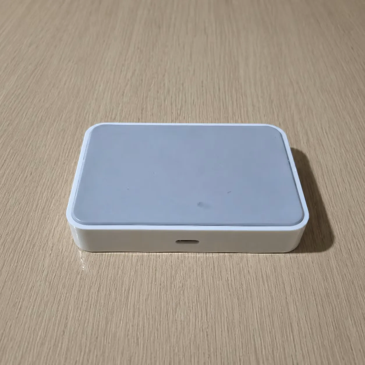 Apple iPhone Lightning Dock - White