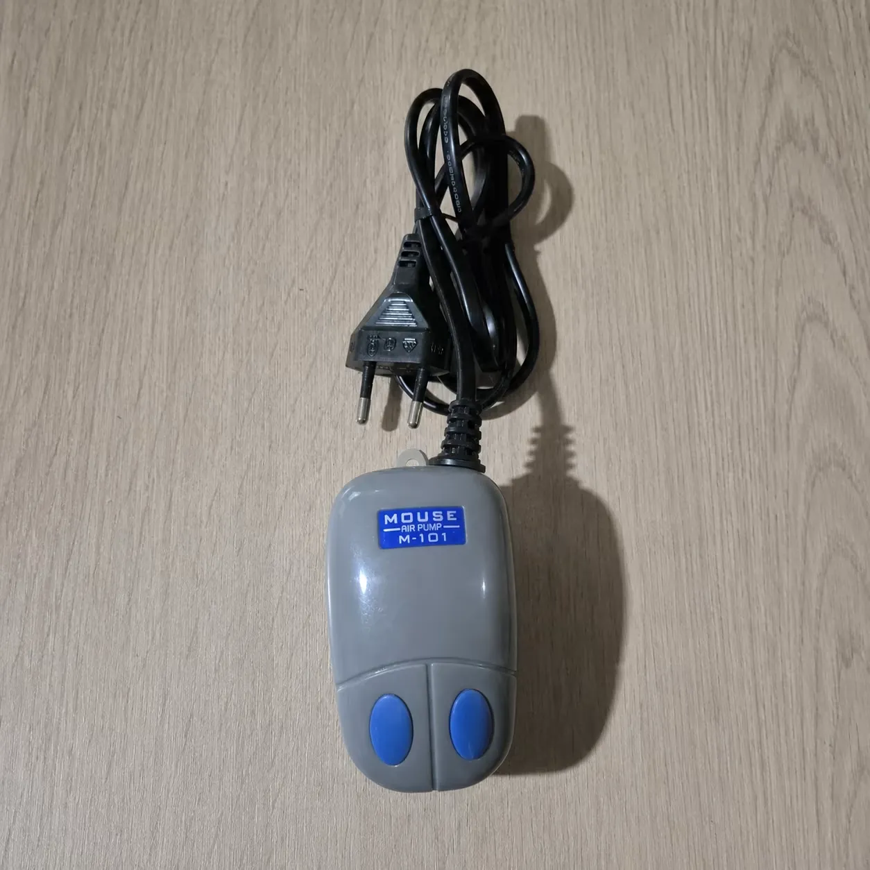 Mouse M-101 Aquarium Air Pump