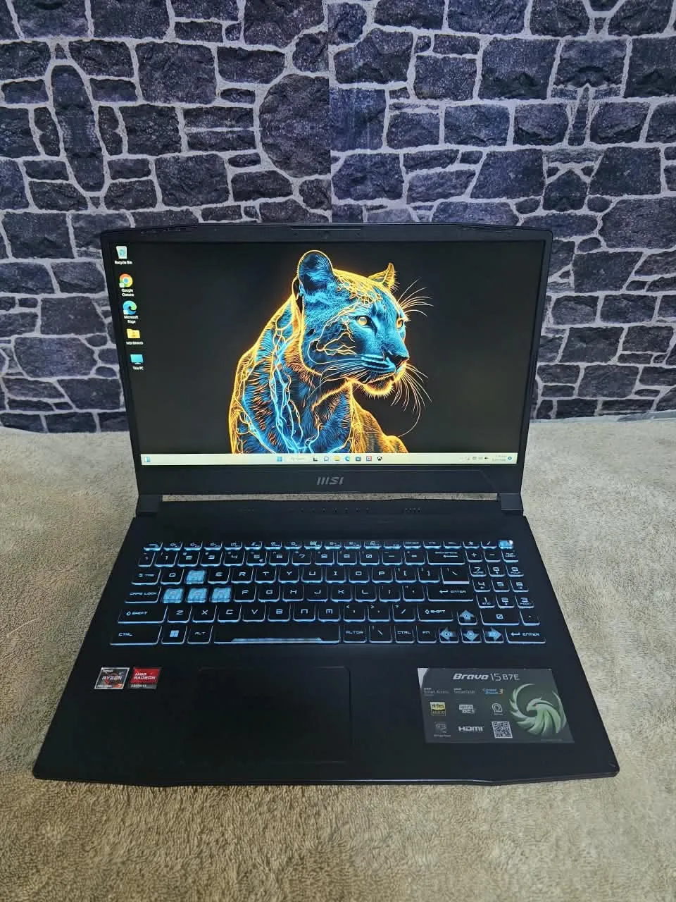 MSI Bravo 15 B7ED Gaming Laptop